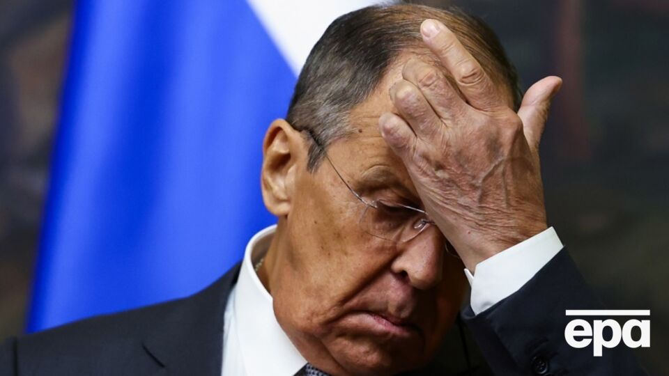 Лавров каже, що РФ "не веде переговорів" щодо своєї території