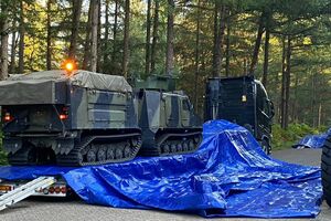 Цей амфібійний бронетранспортер може працювати на всіх типах поверхонь, його заявлена швидкість руху на воді – 5 км/год