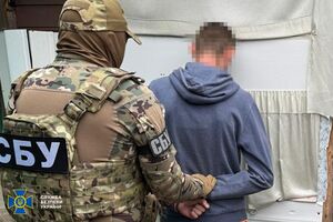 СБУ внаслідок багатоетапної спецоперації одночасно затримала дев'ятьох російських агентів, повідомили у спецслужбі