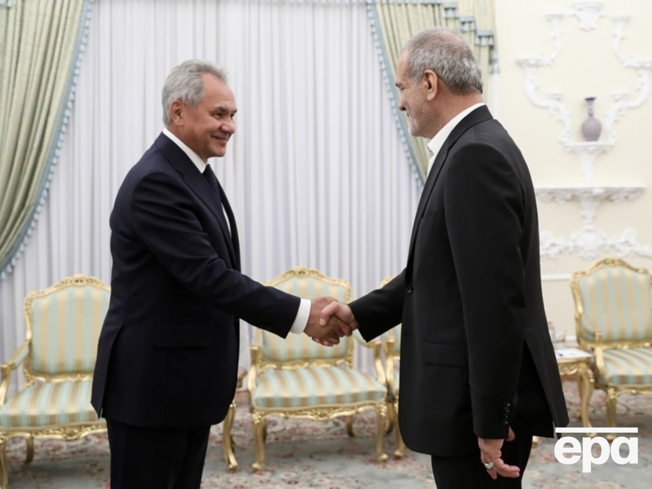 Шойгу зустрівся з новим іранським президентом