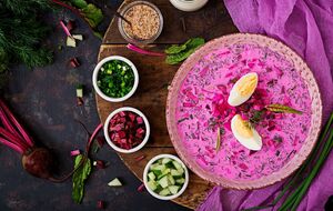 Буряк подають зі сметаною