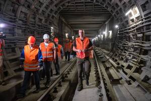 Виталий Кличко: Специалисты делают все, чтобы возобновить движение поездов на участке в начале осени