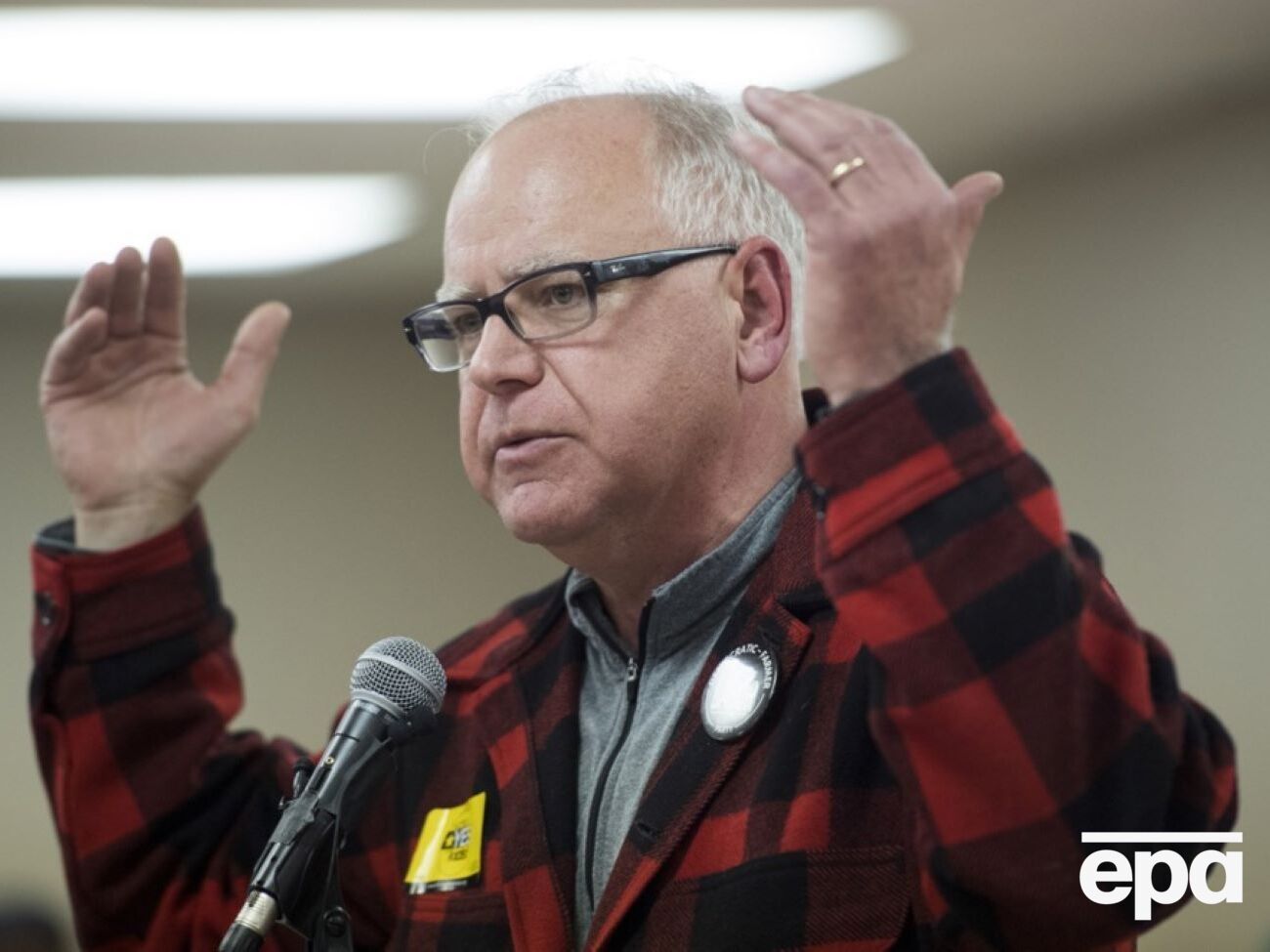 Губернатор Миннесоты Уолц – бывший учитель и военный Нацгвардии США