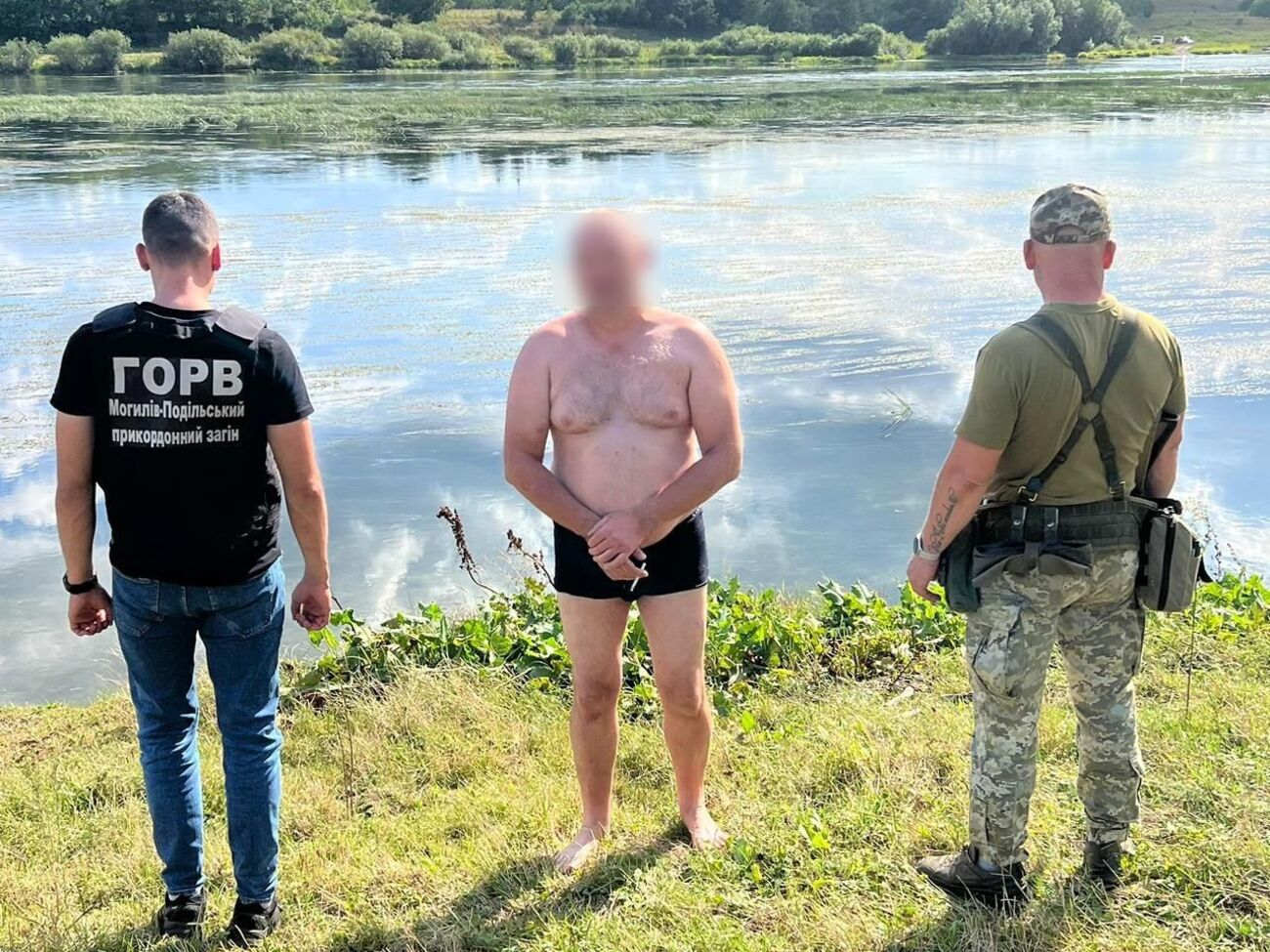 В ГПСУ отметили, что пловца вернули в Молдову