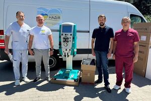 БФ молодежной инициативы "Надежда" и Анатолий Шкрибляк оснащают госпитали на передовой медицинским оборудованием