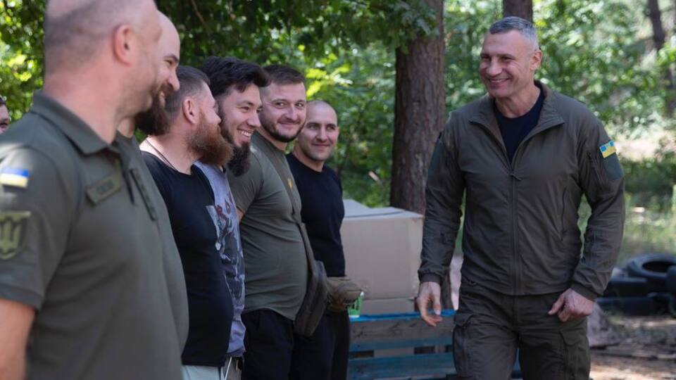 Виталий Кличко: Всего с начала этого года Киев выделил из бюджета на оснащение бригады 400 млн грн