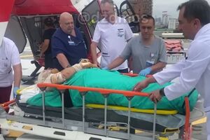Вчера российские паблики сначала "похоронили" Поддубного, а затем сообщили, что он все-таки выжил. Сегодня его доставили в больницу в Москве