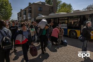 У Мінреінтеграції радять людям виїздити через Білорусь