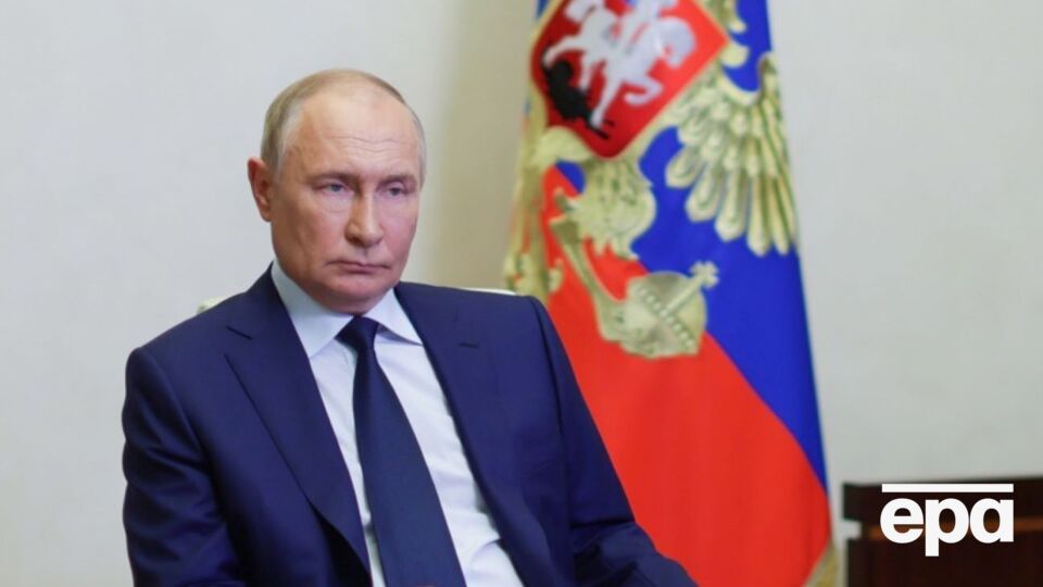 Особливий акцент російським журналістам рекомендують робити на "зусиллях" федеральної влади, нелегітимного президента РФ Володимира Путіна й уряду