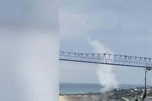 Взрывы были в нескольких районах полуострова