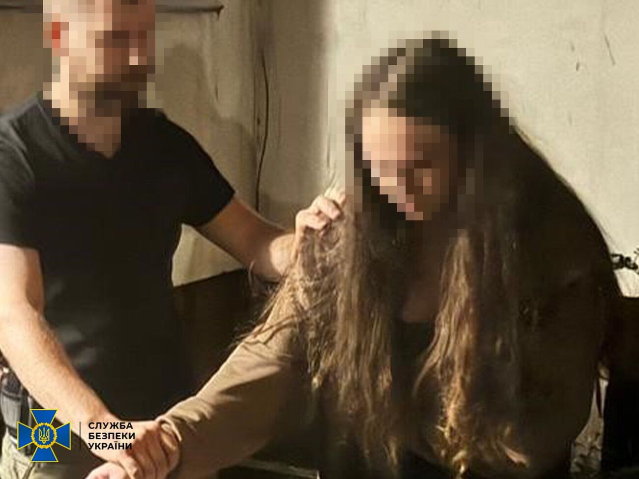 Женщину подозревают в организации поджогов машин военнослужащих