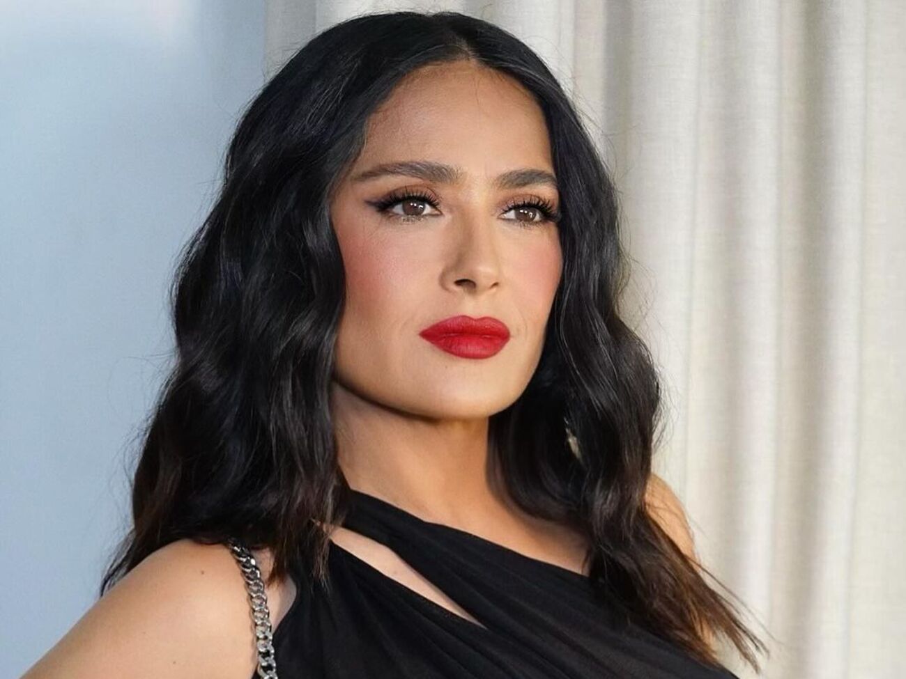 Хайек: Счастливого Всемирного дня кошек!