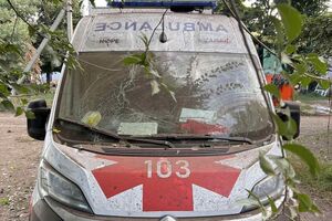 Повреждены автомобили купянского отделения "скорой" и постоянного пункта базирования Боровая