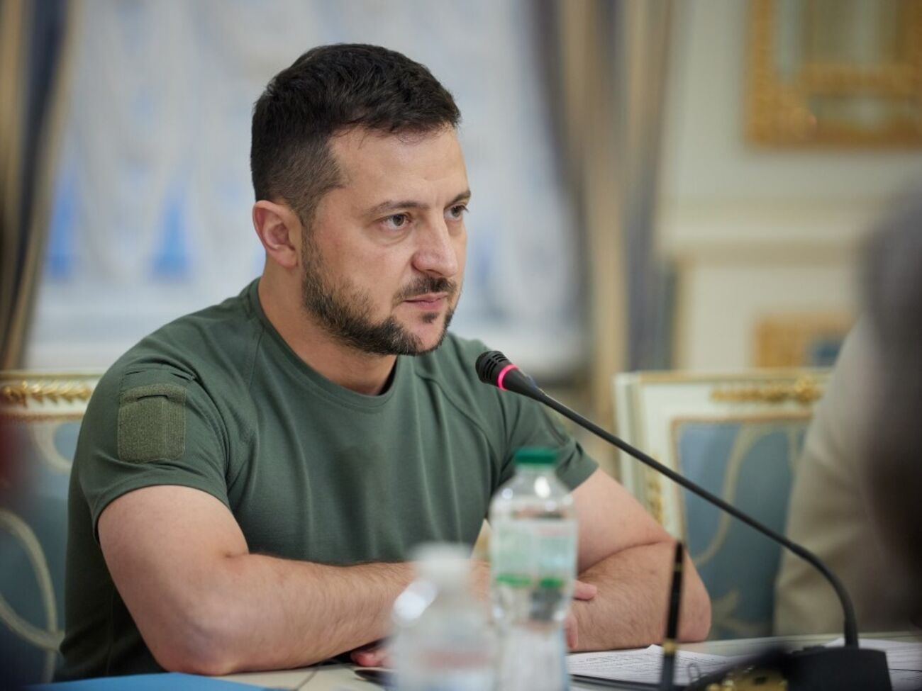 Україна працює над подальшим обмеженням Росії вести війну, зазначив Зеленський