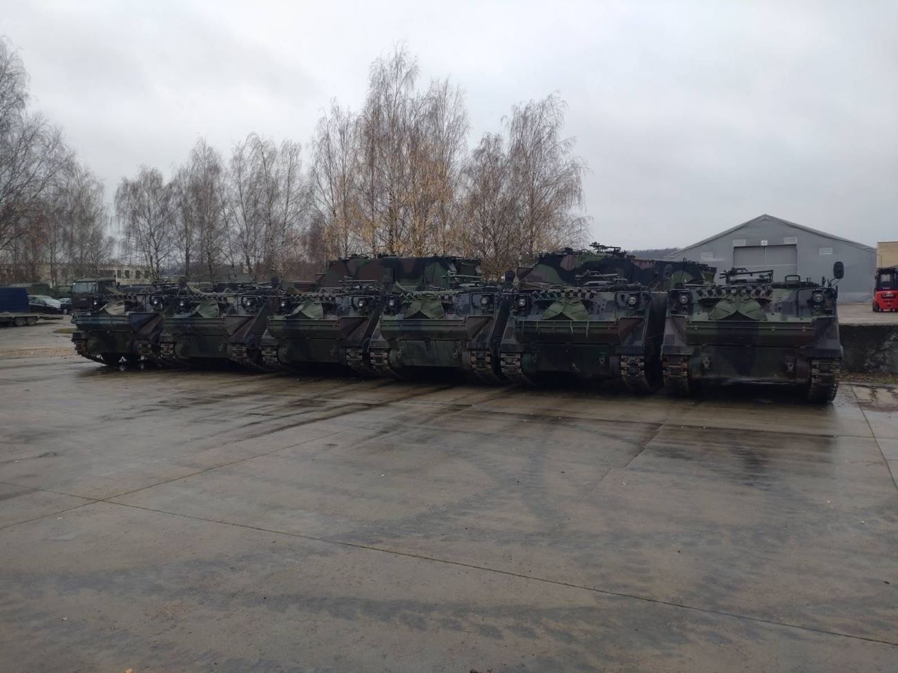 Военная техника из объявленного пакета должна прибыть в августе