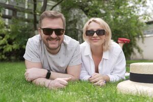 Отцом Зои Мозговой является второй муж Алены Мозговой. Пономарев был ее третьим супругом