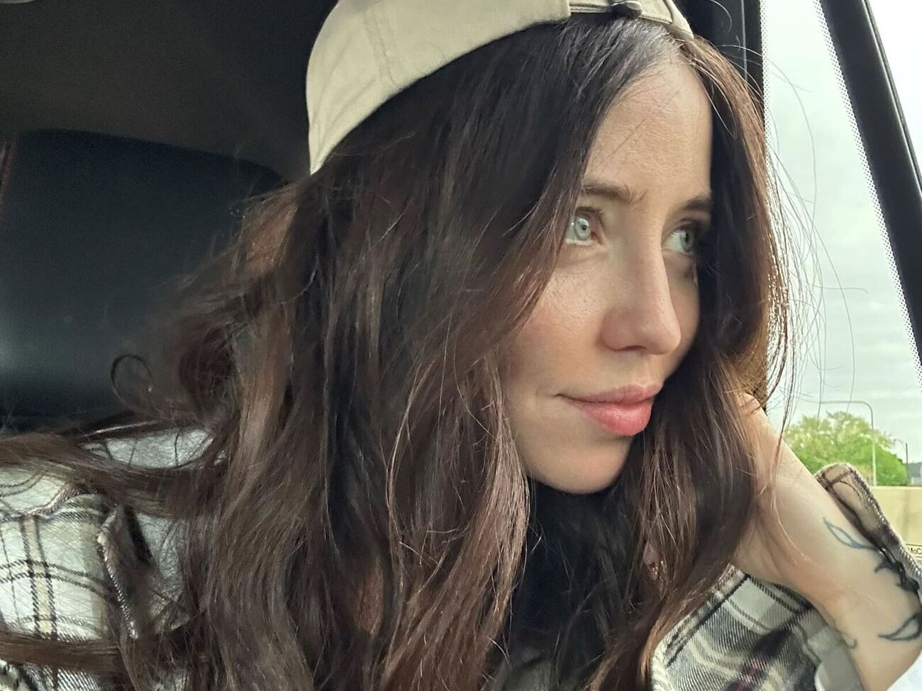 По словам Дорофеевой, если бы даже она и захотела стать матерью, у нее пока нет такой возможности