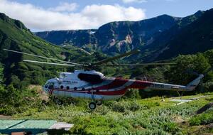 Ми-8 вез с вулкана туристов