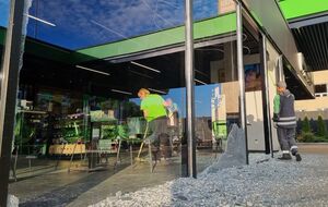 Повреждены несколько домов и объектов частного бизнеса