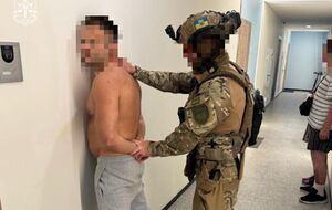 Согласно сообщению полиции, работники почтового сервиса присваивали, а затем продавали дроны, предназначенные для украинских защитников