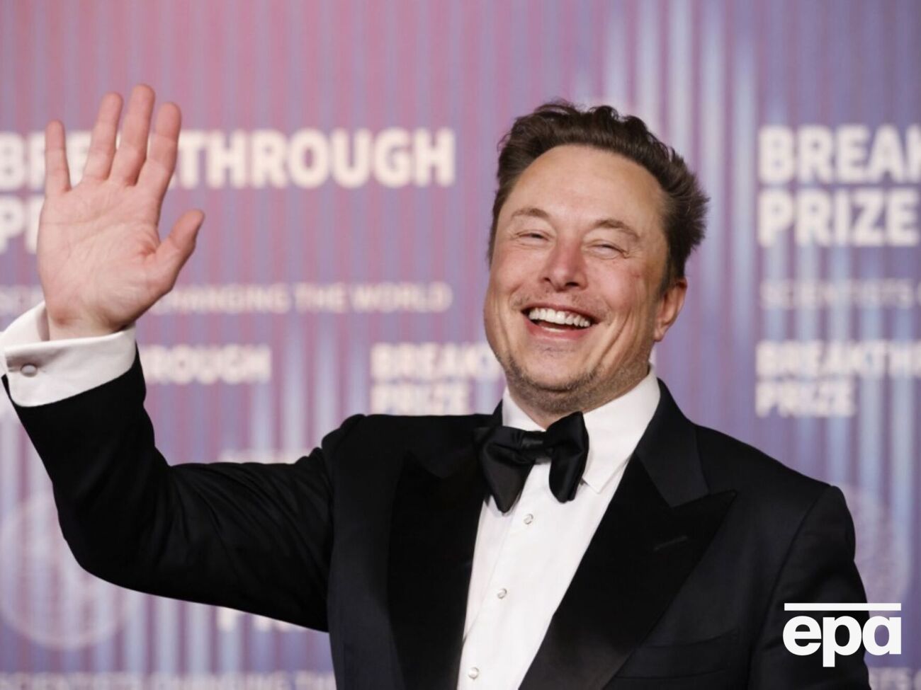 Маск поддерживает на выборах Трампа