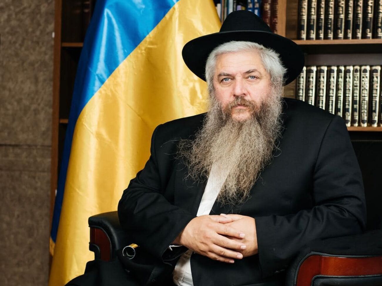 Рабин (на фото) писав, що Антона він усиновив