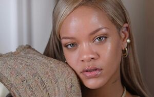 Ріанна використовувала крем з ефектом природного блиску