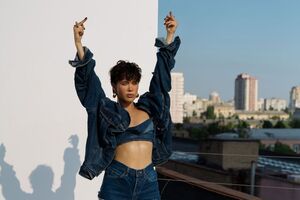 Lida Lee: Чому не спілкуємося? Не знаю, це не до мене питання, мабуть