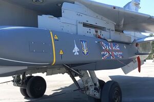 Великобритания разрешит Украине бить по России ракетами Storm Shadow, писала The Guardian