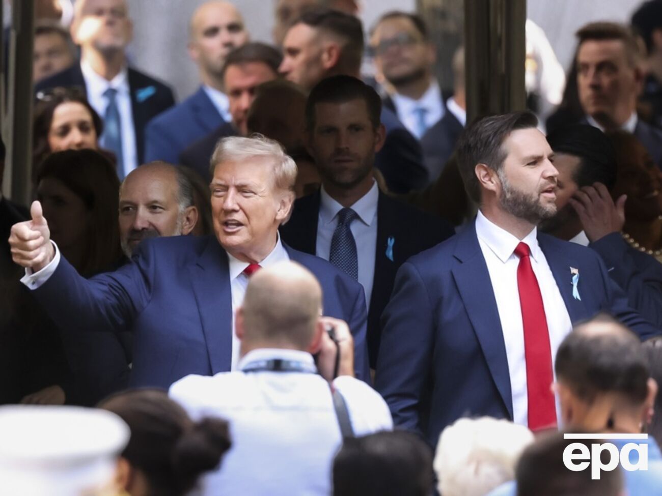 Трампа боятся в России, считает Вэнс