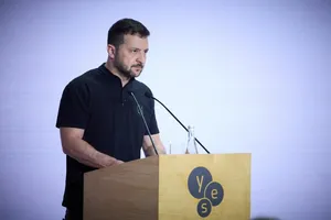 Если союзники сбивают ракеты и дроны в небе Ближнего Востока, то почему до сих пор нет аналогичного решения о совместном сбивании в небе Украины, отметил Зеленский