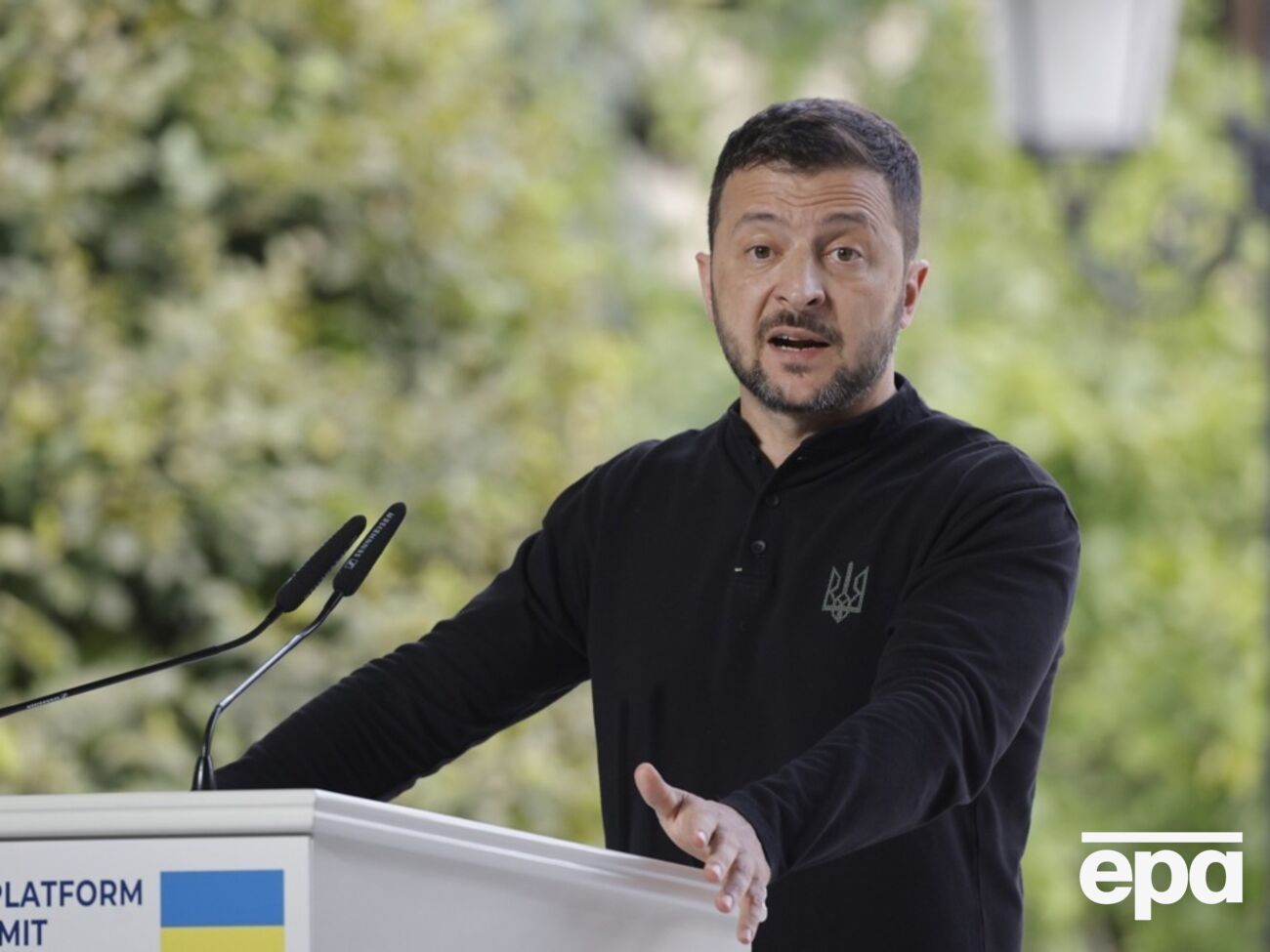 Зеленський: Я мав хорошу розмову із Трампом приблизно два місяці тому. Він розуміє, як важко вижити під час війни. Саме тому я хочу поділитися цим планом, щоб почути його реакцію