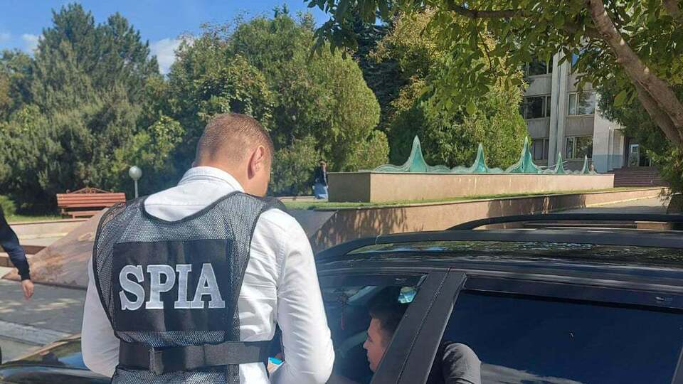 Розслідування ведуть за ст. 362/1 Кримінального кодексу Молдови (організація незаконної міграції)