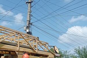 В приближенных к зоне боевых действий населенных пунктах ремонтные бригады ДТЭК возвращали свет уже десятки раз