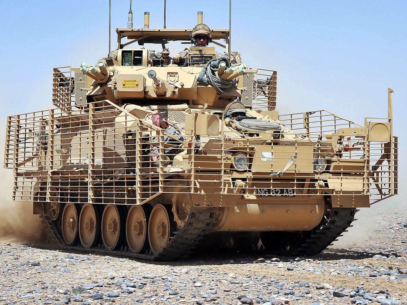 Латвия намерена заменить CVR(T) (на фото) более новой техникой