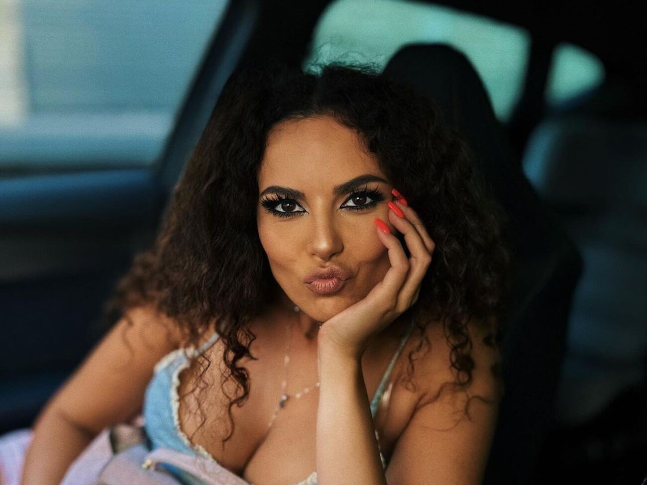 Каменських: Не дозволяйте нікому зруйнувати вашу гармонію