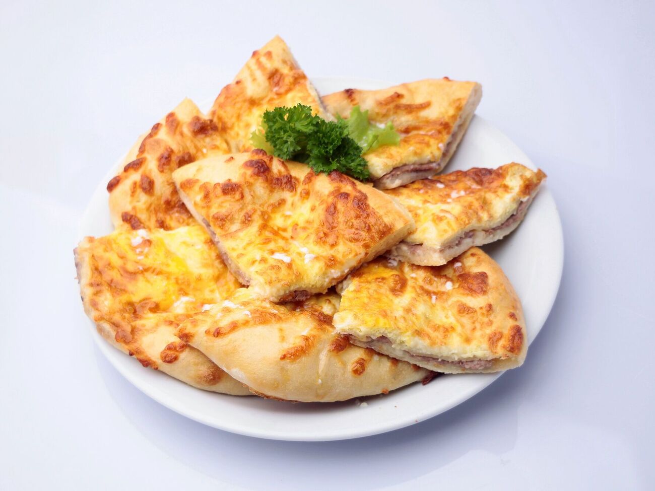 Лаваш должен жариться до готовности начинки