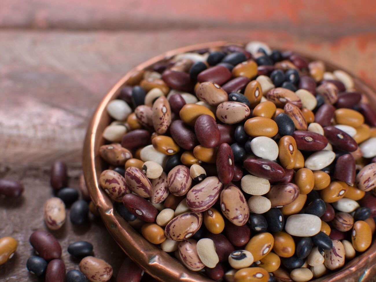 Заражение фасоли вредителями происходит еще на этапе созревания стручков