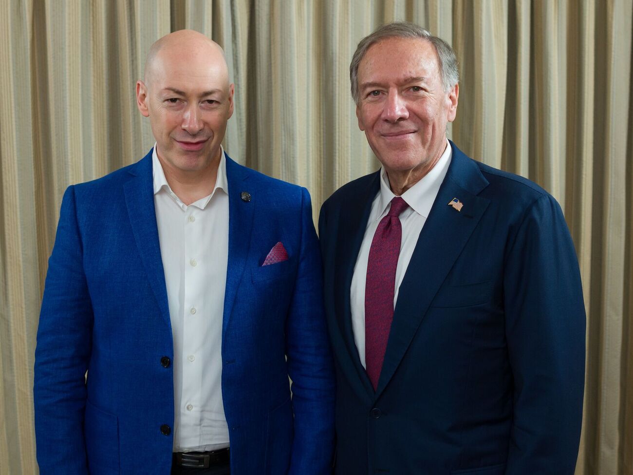 Помпео сказав Гордону, що знає, як закінчити війну в Україні