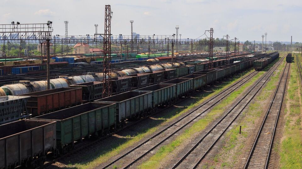 "Укрзалізниця" має намір підвищити на 20% тарифи на залізничні перевезення, повідомив 22 серпня Oboz.ua