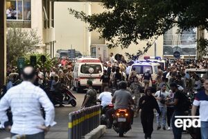 Минздрав Ливана сообщил, что в результате взрывов погибли девять человек, а состояние 200 пострадавших оценивается как критическое