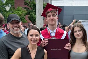 Подкопаева с мужем и детьми живет в США