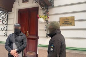 СБУ проводит обыски в Свято-Введенском монастыре