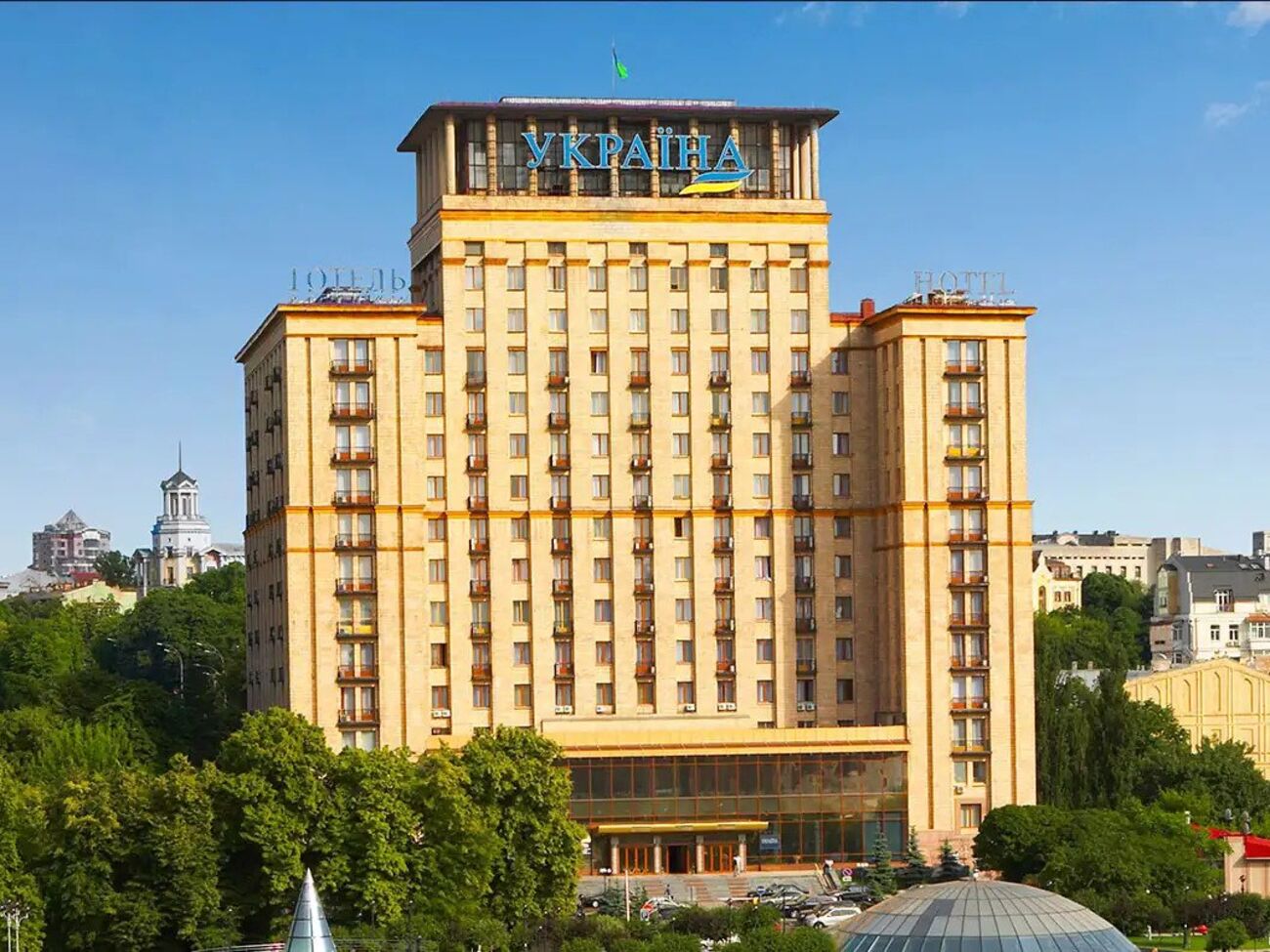 Покупатель предложил за отель в два раза больше стартовой цены