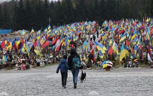 По словам Костенко, число в 50 тыс. погибших было бы также завышенным