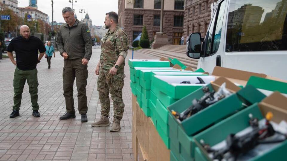 Віталій Кличко повідомив, що цього року столиця вже виділила захисникам 8,6 млрд грн