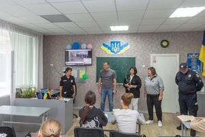 Станом на сьогодні 15 шкіл міста мають шкільного офіцера