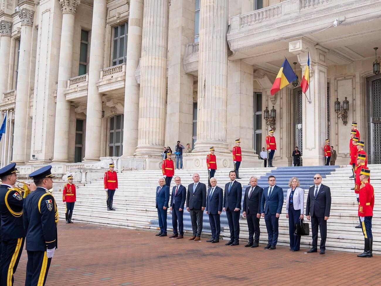 18 вересня в Бухаресті відбулася зустріч міністрів оборони "Бухарестської дев'ятки"