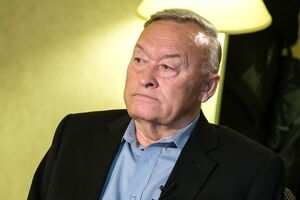 Калугин (на фото) напомнил, что Путин является выходцем из системы КГБ