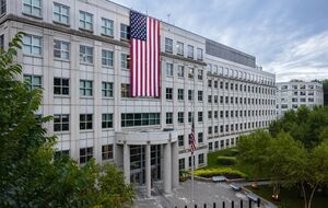 Национальная разведка США и еще два агентства призвали участников избирательной кампании в США сообщать о подозрительной или преступной деятельности